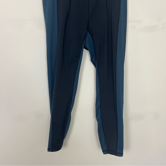 FREE PEOPLE MOVEMENT YOGA PANTS ANKLE LENGTH SIZE LARGE BLACK AND BLUE - Picture 6 of 14